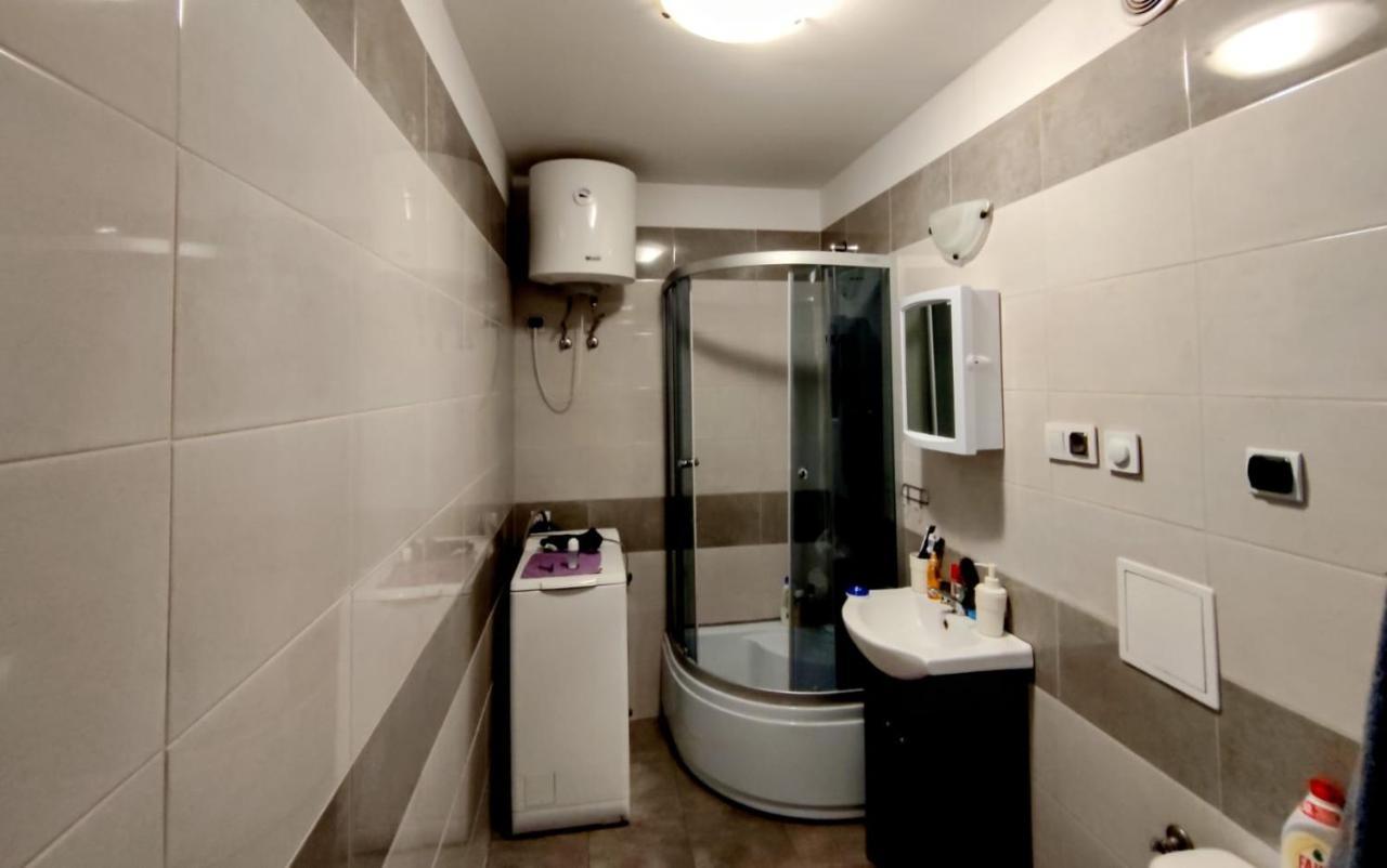 Apartment In The Heart Of Kazimierz Cracóvia Exterior foto
